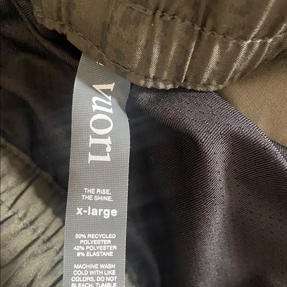Vuori New Clementine Short XL Oregano Slub Green - Picture 3 of 3